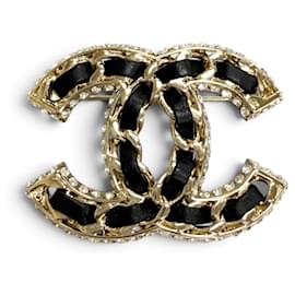 Spilla Chanel in pelle nera