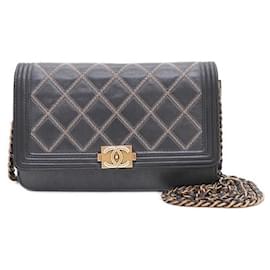 Chanel Borsa a tracolla WOC in pelle di agnello trapuntata con catena dorata