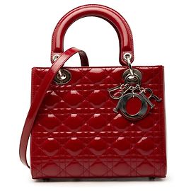 Borsa Lady Dior Medium in pelle vernice Cannage rossa Dior