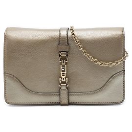 Gucci Broadway Piston Abendtasche aus metallischem genarbtem Kalbsleder in Gold
