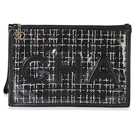 Pouch Grande Chanel in Tweed Nero, PVC e Pelle di Agnello con Logo