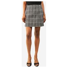 Minifalda de tweed gris y negra - size UK 8 - Chanel