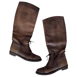 Botas altas con cordones de piel marrón Gucci