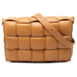 Borsa a tracolla Bottega Veneta Cassette imbottita in Nappa Intrecciato marrone