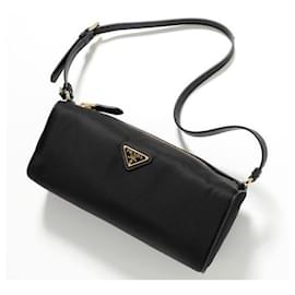 Pochette Prada in Re-Nylon Nero