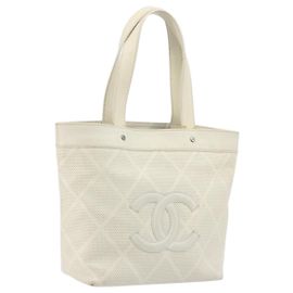 CHANEL Tote Bag aus Lochleder Weiß Silber CC Auth 198721A