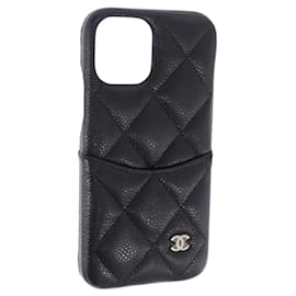 Cover iPhone11 CHANEL in pelle Caviar Nera CC Auth BA15247V