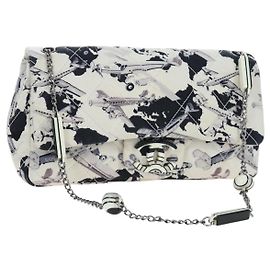 Borsa a tracolla CHANEL Matelasse 25 Airline Canvas Bianco Argento CC Auth 195237SAM