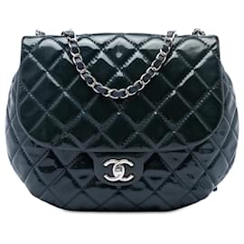 Borsa a tracolla Chanel Medium Quilted Patent Bubble CC Flap Verde