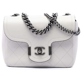 Borsa Satchel Chanel Paris Greece Archi Chic Flap in vitello bianca
