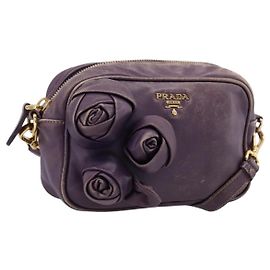 Borsa a tracolla PRADA in pelle viola e oro Auth 197470