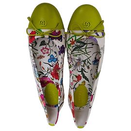 Gucci floral print canvas ballet flats