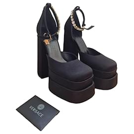 Décolleté platform Versace Medusa