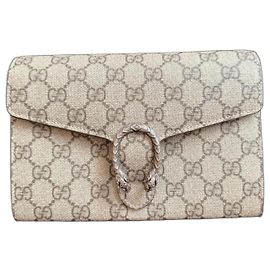 Gucci Dionysus Kettenportemonnaie aus GG Supreme Canvas