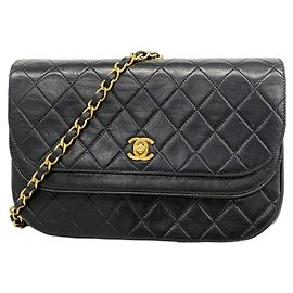 Borsa a tracolla Chanel Matelassé con catena