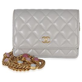 Chanel Mini Wallet On Chain aus grauem gestepptem Lammleder mit Schmucksteinen