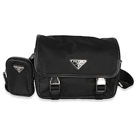 Prada Messenger-Tasche aus schwarzem Tessuto Saffiano mit Doppelverschluss