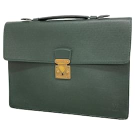 Borsetta Louis Vuitton Taiga Serviette Clado