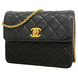 Chanel Mini Matelassé Schultertasche mit Kette