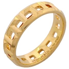 Anello largo Tiffany & Co. T True in oro giallo 18K
