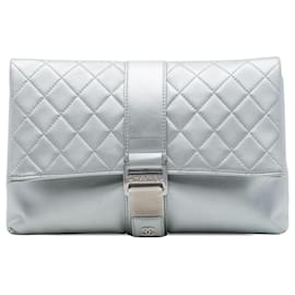 Clutch Grip Chanel in pelle di agnello matelassé argento