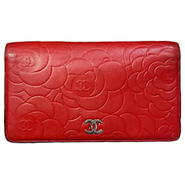 Portafoglio Chanel Camellia Wallet On Chain in pelle rossa