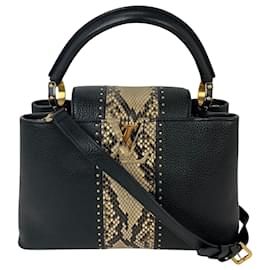 Borsa a tracolla Louis Vuitton Taurillon Capucines MM Black