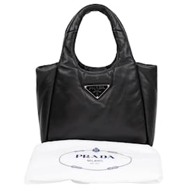 Prada Borsa Tote in pelle Napa imbottita morbida Nero