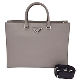 Borsetta e borsa porta documenti in Saffiano - Prada