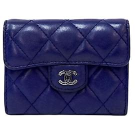Chanel Portemonnaie aus blauem Lammleder