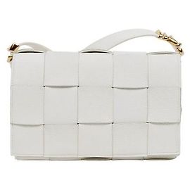 Bottega Veneta Weiße Cassette Schultertasche mit goldenem Clip