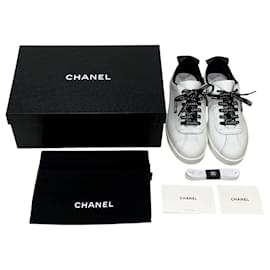 Chanel Tennis-Sneaker aus Kalbsleder mit Schnürung