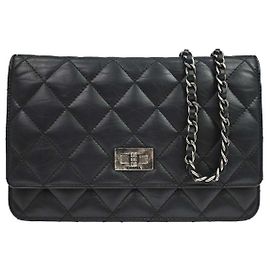 Chanel Reissue 2.55 Wallet on Chain in pelle d'agnello matelassé