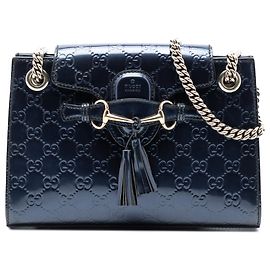 Borsa a tracolla Gucci Emily Small Guccissima in vernice blu