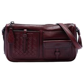 Borsa a tracolla in pelle rossa Bottega Veneta con rifiniture Intrecciato e tasche multiple
