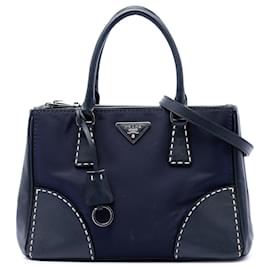 Borsa Galleria Blue Prada Small Tessuto e City Calf con doppia zip e cuciture a mano