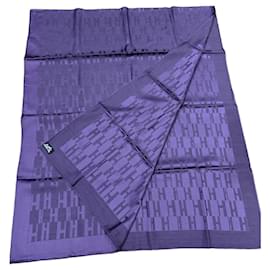 Pañuelo Hermès de seda y lana
