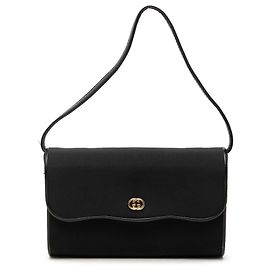 Borsa a tracolla Gucci in tela nera con catena Interlocking G