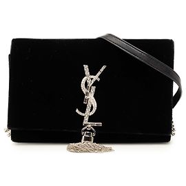 Saint Laurent Kate Wallet on Chain aus schwarzem Samt mit Kristall-Monogramm und Quaste
