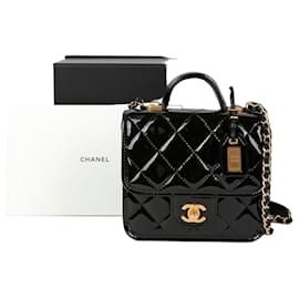Chanel Borsa Tote a spalla con patta e manico superiore