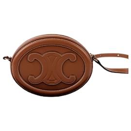 Céline Borsa a tracolla Triomphe Oval Pulse