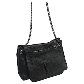 Borsa a tracolla con catena Nolita MM in pelle di agnello nera - Saint Laurent