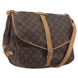 LOUIS VUITTON Monogram Saumur 35 Shoulder Bag M42254 LV Auth ka5729