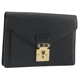 LOUIS VUITTON Epi Sellier Dragonne Clutch Bag Black M52612 LV Auth BA14957