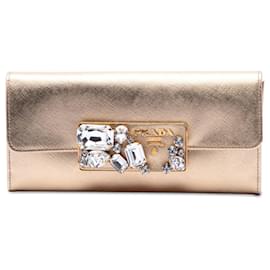 Cartera Continental Prada Saffiano Lux con Cristales Dorada Carteras Largas