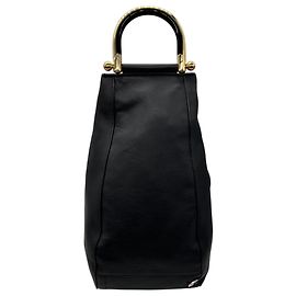 Borsa a mano in pelle Two Way nera JW Anderson con dettagli in metallo misto