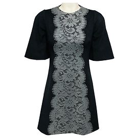 Dolce & Gabbana kurzärmeliges Kaschmir-Kleid mit Spitzenbesatz in Anthrazitgrau