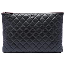 Clutch Chanel Large Quilted Caviar O Case Nera