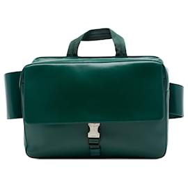 Borsa cintura convertibile Prada in pelle di vitello verde