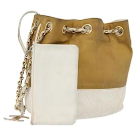 CHANEL Bolso de Hombro Matelassé con Cordón de Ajuste Piel Beige Oro CC